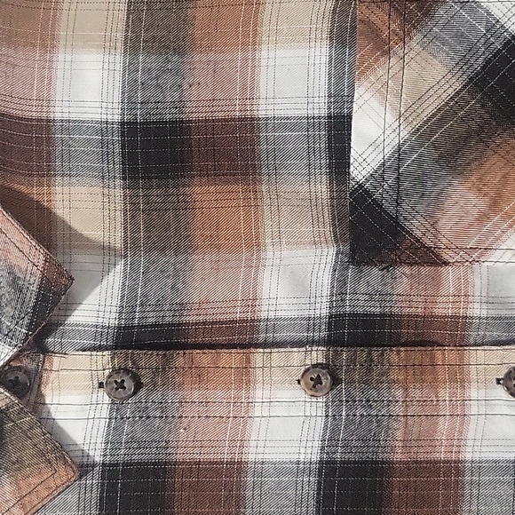 NWOT brown/black plaid button shirt size medium - Picture 3 of 3